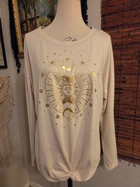 Pippa & Julie Cream Long-Sleeve Top with Gold Celestial Graphic